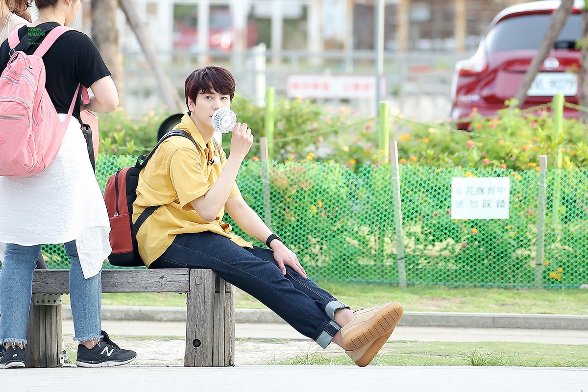 honeymallow8823's tweet photo. [HQ] 190531 가오슝 

싱그럽다 싱그러워 ☺️🐤

📎 HQ LINK
https://t.co/7y1LegZUXu
https://t.co/Z3azsQR4Io
https://t.co/smevVP5xot
https://t.co/Vuqguyy2R1

#규현 #KYUHYUN 
#슈퍼주니어 #SUPERJUNIOR https://t.co/EDa26N71IZ