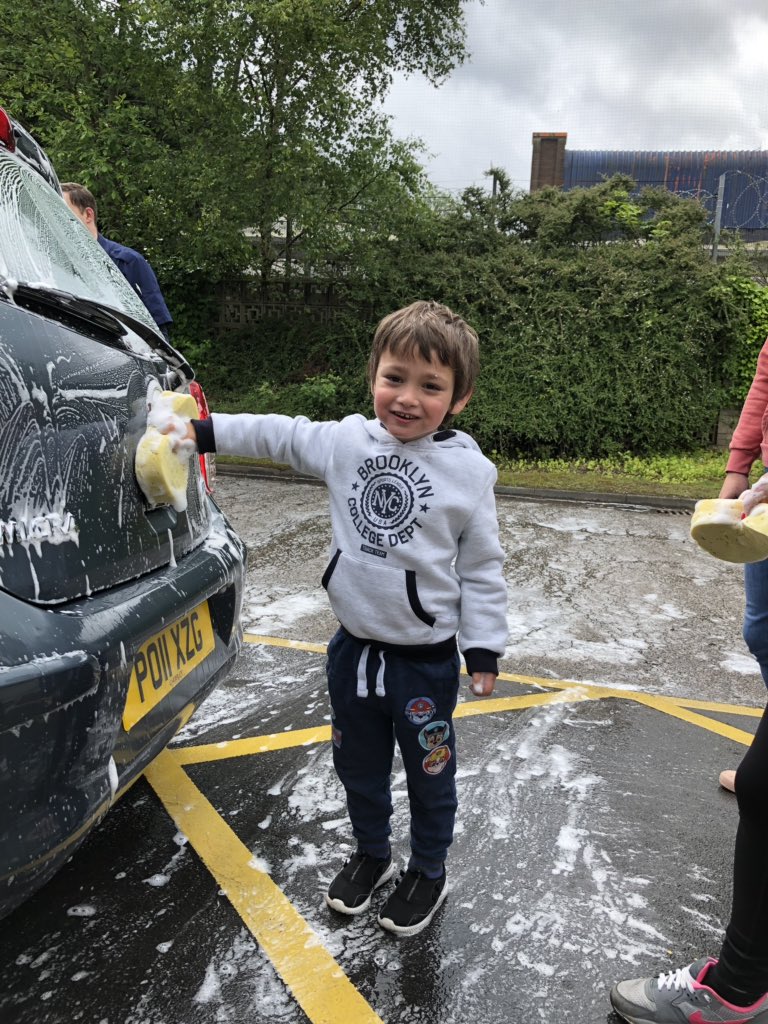 Gareth_83's tweet image. @CoopFuneralcare @MatthewSpeight1 @DavidCollingwo1 new recruit helping out at Bolton’s Charity car wash #proudtobecoop