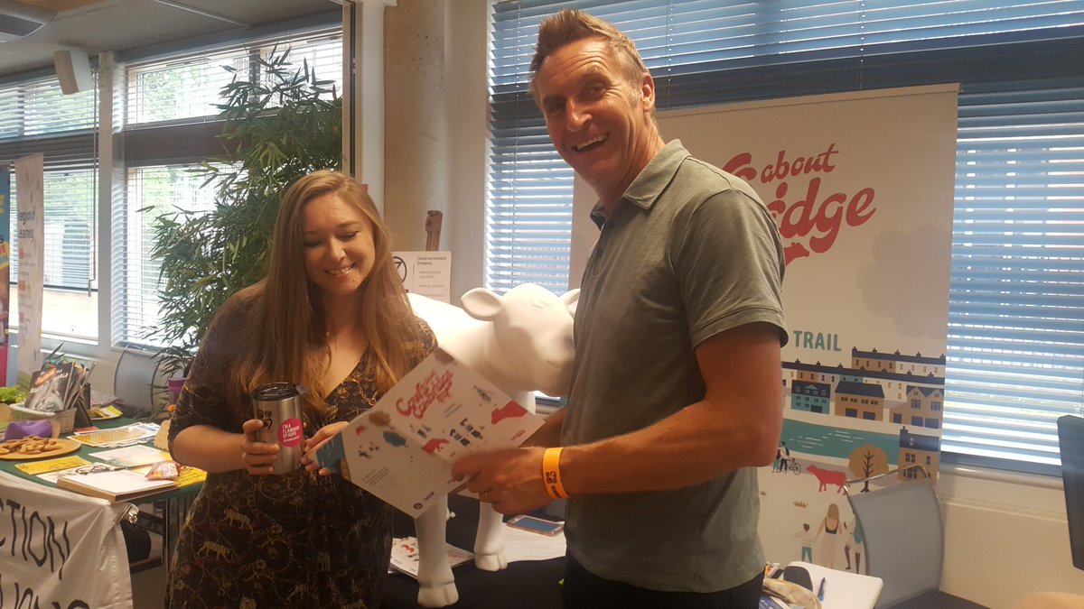 PeteMarron's tweet photo. Lovely to bump into @rebeccavosborne at @CambsEdFest today. A brilliant artist and great supporter of our charity @break_charity #talkingcows https://t.co/VpfIosfWJ4