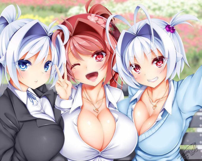 おっぱい並べてハイ、チーズ! 