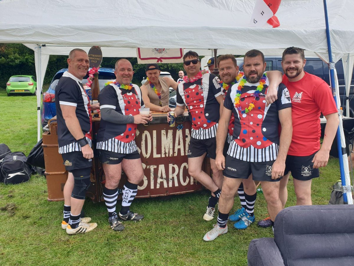 Now that's a bar! The social pitch will be rocking this afternoon! The Beer Drinkers tournament are taking things very seriously this year...

buff.ly/25Sw7T8  #MKRUGGERFEST #Rugby7s #Tournament #MiltonKeynes #Fun #Family #RugbyisLife