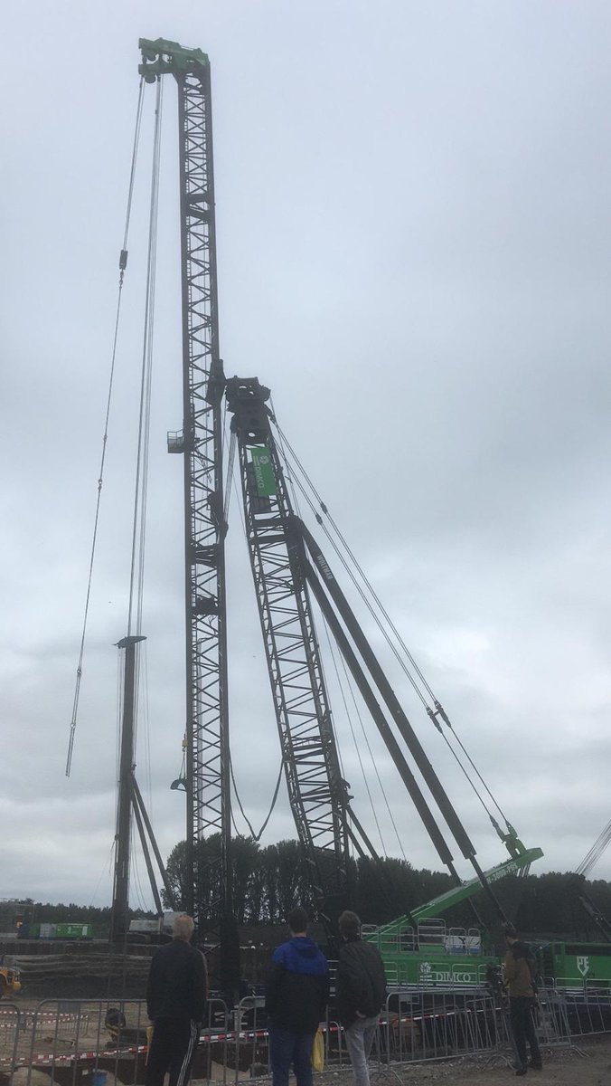 RWS_WNZ's tweet image. Vandaag Dag van de Bouw bij de Blankenburgverbinding.
Je bent tot vanmiddag 16.00 uur van harte welkom op het bouwterrein aan beide oevers!
Meer info: bit.ly/2ZmZL57