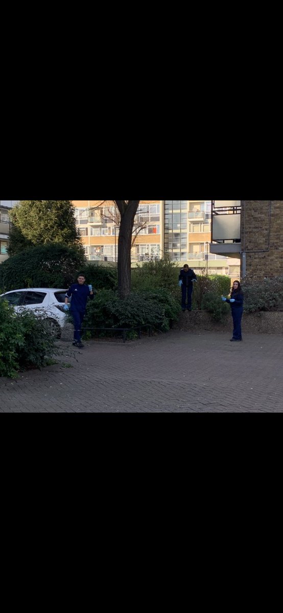 AWPolicecadets's tweet photo. @VpcWestminster #cadetsinthecommunity weapons sweep in Pimlico @MPSWestminster https://t.co/JyMPfzcZqy