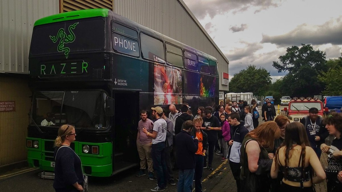 Brandon_Camera's tweet image. The #Razerbus is down in Exeter today!!
