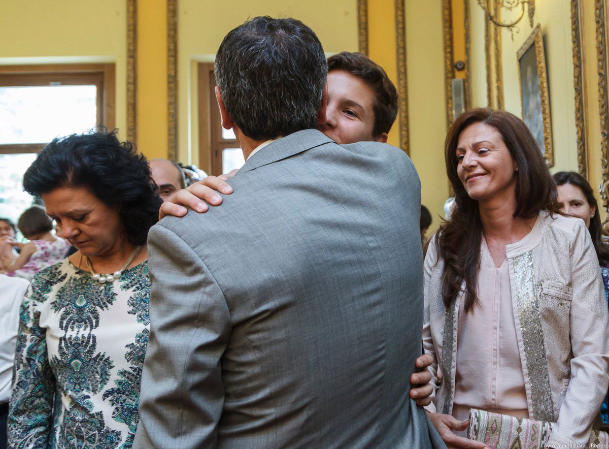 Ha sido un inmenso honor haber sido Alcalde de #Guadalajara y haber contribuido a la gran transformación de la ciudad. Gracias a todos los que me habéis acompañado en este camino; hoy cierro una etapa de la que me llevo grandes recuerdos. No lo olvidaré. 

¡GRACIAS GUADALAJARA!