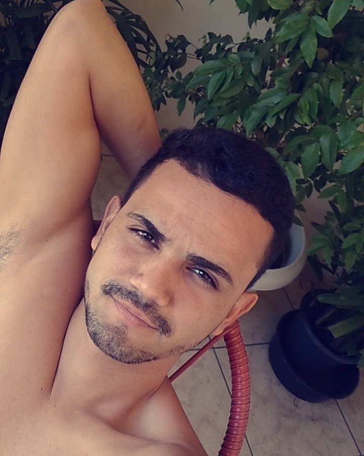 MarioEl68110803's tweet photo. Se vc tá vivo é porque Deus tem um propósito na sua vida, bata de frente com as dificuldades e agradeça por mais um dia! 🎭 https://t.co/DfAodtzPGl