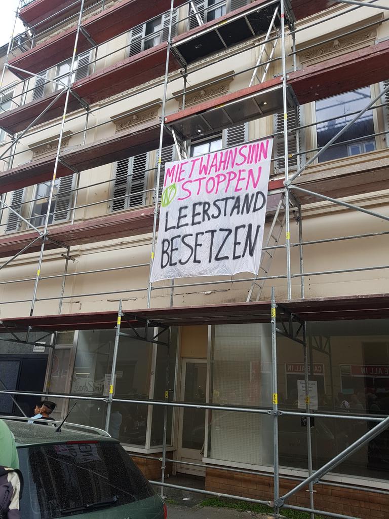X31796746's tweet photo. #wohnraumfüralle #Wiesbaden #Wohnungsnot https://t.co/0oGX7OUgUE