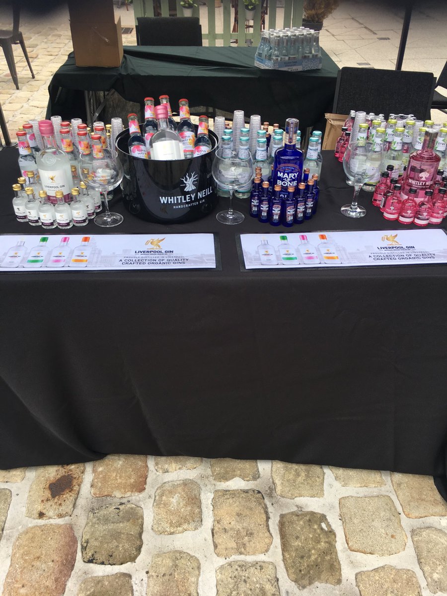 Jack and Gin Soul Festival Burscough ⁦<a href="/LiverpoolGin/">Liverpool Gin</a>⁩ ⁦@WhitleyNeill⁩ ⁦<a href="/artiekelie/">artiekelie</a>⁩ ⁦<a href="/celebpa/">Beverley Dixon 💙</a>⁩