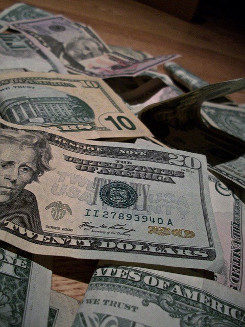 statehouserept's tweet photo. PREDATORY: Did you realize South Carolinans pay a quarter of a BILLION dollars a year in fees to payday and title loan companies.  Something has got to be done.  @Lindstreet  reports: https://t.co/vkoHWMDigr @scdp @SCGOP https://t.co/PAKG4iKqoh