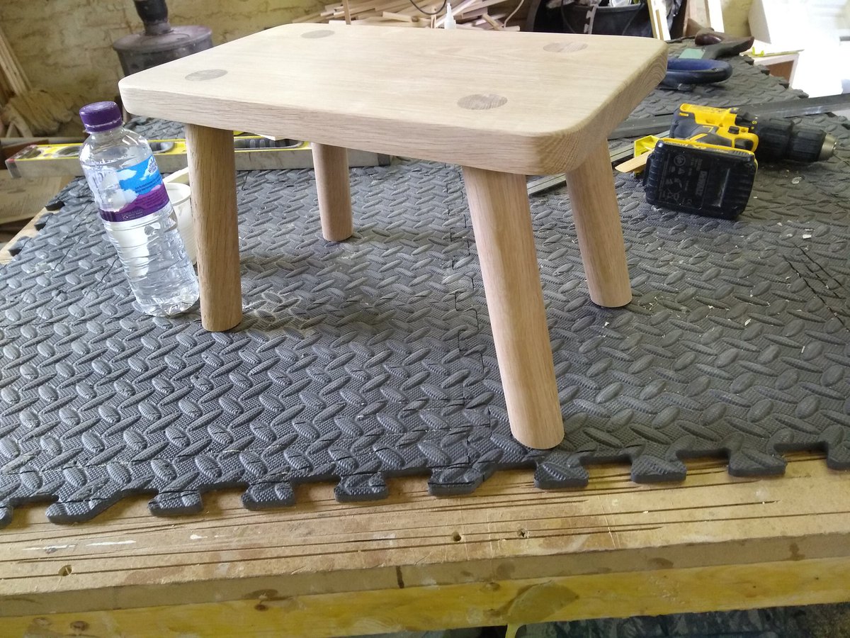 WoodDeluxe's tweet photo. Oak footstool, another bespoke project. 

#woodwork #bespoke #oakstool #footstool #handmade https://t.co/1tD3LyKCfi