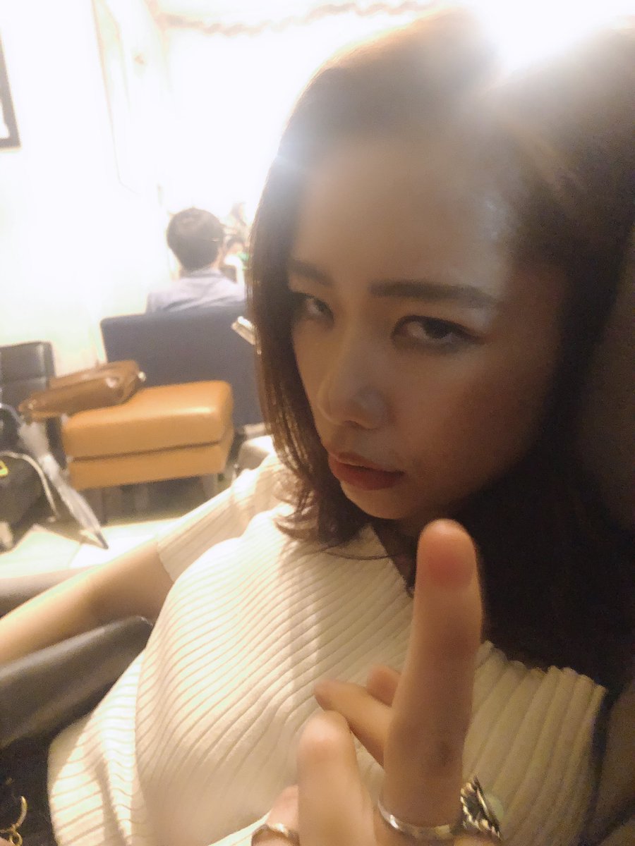 kne_aa's tweet photo. ひっさしぶりに土曜日満喫して
楽しい（笑）
んでもってシーシャありよりのあり🧞‍♂️
調子乗って写真撮りまくってるw https://t.co/LwtT0obKQB
