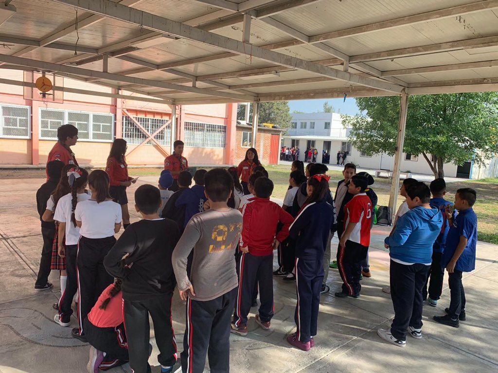 scholasOk's tweet photo. 🇮🇹 Il team di Scholas, insieme agli @scoutsdemexico, hanno svolto delle attività del Progetto #casacomune con 28 ragazzi della scuola primaria Profesor Manuel Aguimar Saenz della Città di Messico @iarfoundation https://t.co/M3esoP8c1Y
