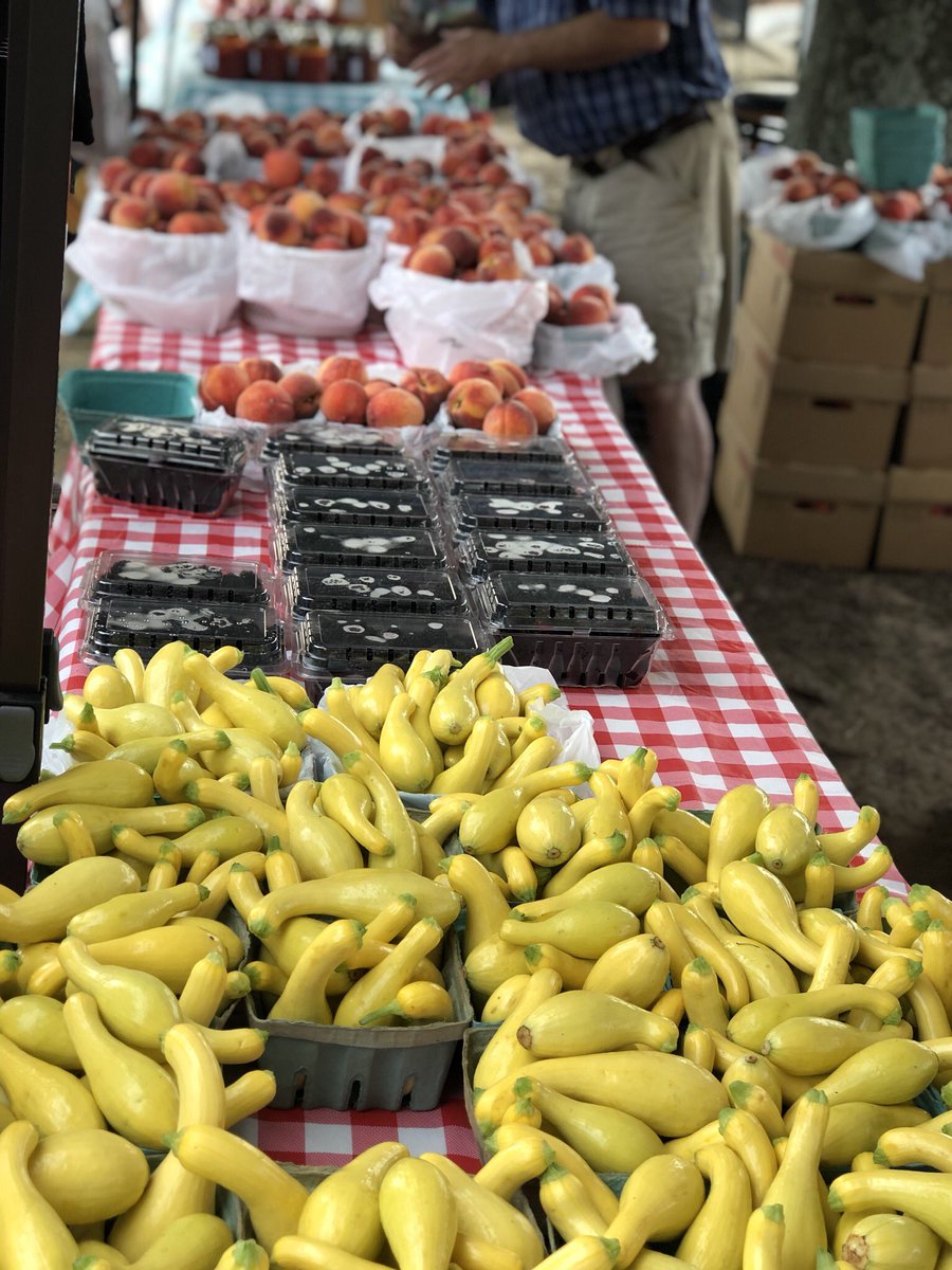 Our Starkville Community Market is officially open! Thank you to Alderman David Little &amp; daughter Lake Little, Starkville’s Miss Hospitality, for ringing today’s opening bell for Father’s Day weekend! We have free <a href="/Shipley_Donuts/">Shipleys Starkville</a> while supplies last! #DonutsForDad