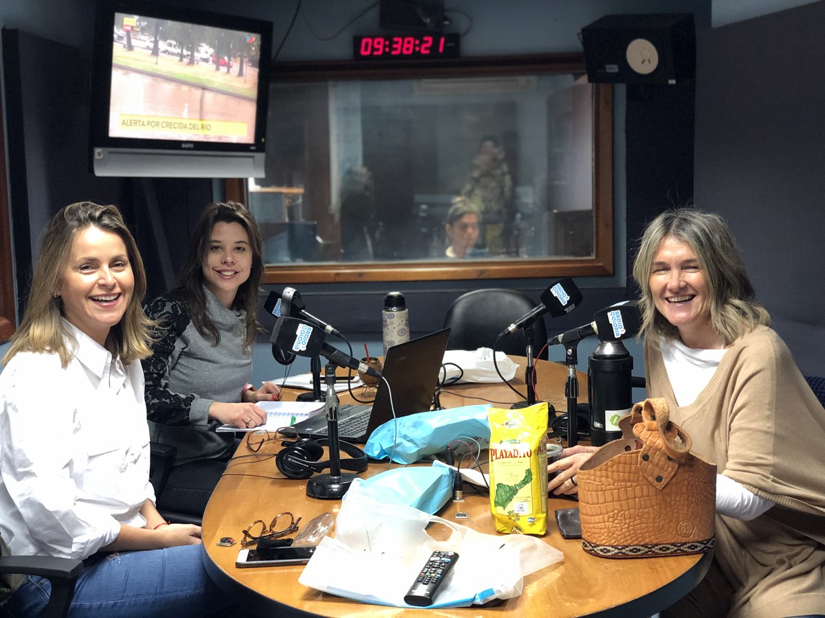 CampominadoAM's tweet photo. Hoy tenemos una invitada de lujo!
Bienvenida @MarisaBircher, secretaria de Comercio Exterior de la Nación, a este #CampoMinado! 
👩‍🌾🌽🌻
@JorgelinaTraut @PiluGiraudo @LaPasteleraAgro https://t.co/KjOf8Qc21j