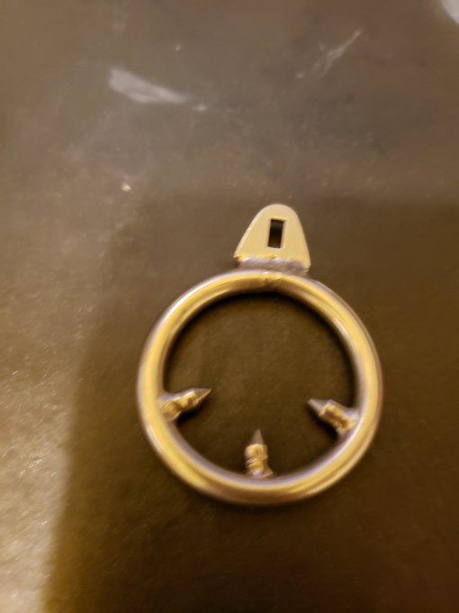 月曜日になるまでに100RTいったら(100人すらフォロワーいないけど&hellip;)  写真のボスシリコンストッパーⅨ⑼をお尻の穴に入れるまでオナ禁します。この貞操帯つけて &hellip; https://t.co/So7