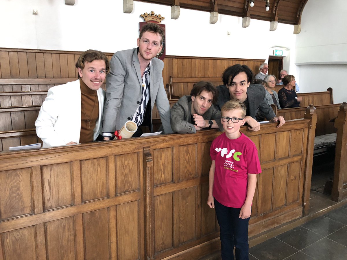 Onze jongste ambassadeur Daniël met onze andere ambassadeurs “PEER” bij de viering van 250 jaar Koninklijk Zeeuws Genootschap in de Sint Jacobskerk te Vlissingen.