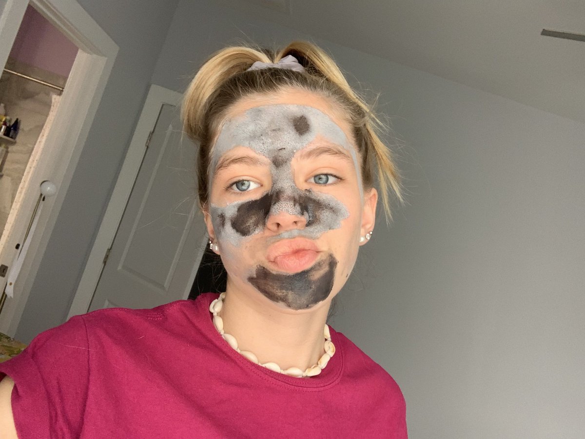 hall_bethC's tweet image. Got a teen with congested pores? Aislin loves this mask! go.youravon.com/3drb4m