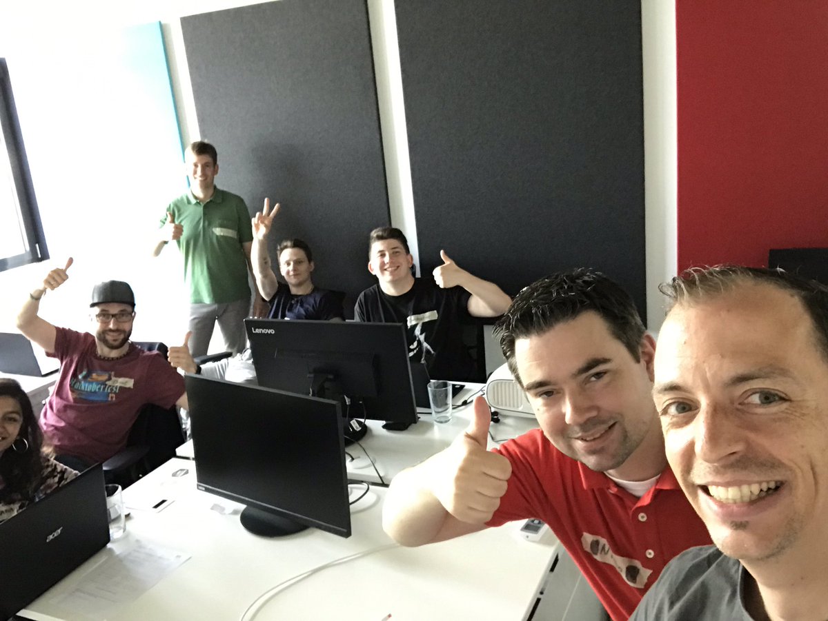 ManuelBurzler's tweet photo. The checkout button is available again 😃 Team04 @aitgmbh #GDBC #comunityrocks #DecOps https://t.co/aOoVQXpYEr