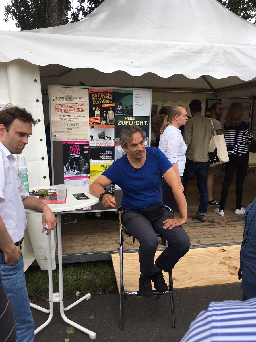 BIGSSS_Bremen's tweet photo. #OPENCAMPUShb Jetzt vorbeikommen in Pagode 19 und etwas über #Populismus lernen! Wirklich nur #Gefahr oder doch auch notwendiges #Korrektiv? Und nebenan gibt‘s das Geschichte Projekt Von den Akten auf die Bühne mit @BShakespeareC Schauspieler Peter Lüchinger! @SFB1342 @zap_Bremen https://t.co/GzJDkL0T3E