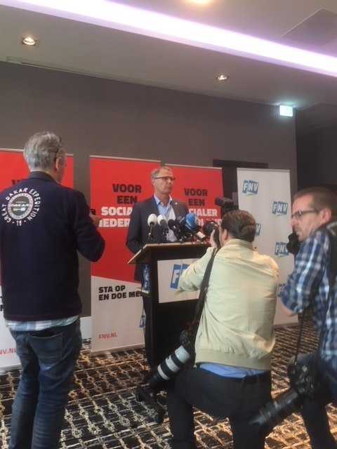 Ledenparlement FNV stemt voor 79% in met pensioenakkoord dlvr.it/R6g4cM