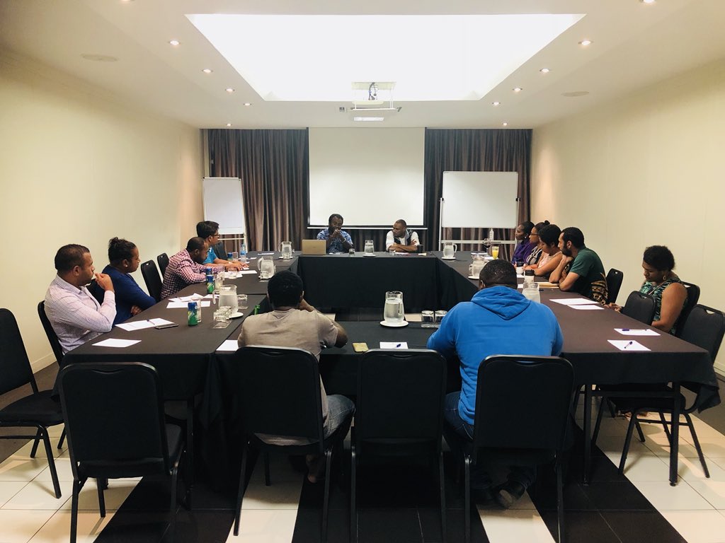 AttitudeplusPg's tweet photo. Another awesome #CuppawithAttitude session tonight featuring #LeslieMamu #PublicSolicitorPNG. Great bunch of young people too! Discussions surrounding building a work-ethic that builds the nation. Cuppa is a small-group monthly meet aimed at #BuildingPowerfulPeople. Join us next! https://t.co/QJAzPv3cxs