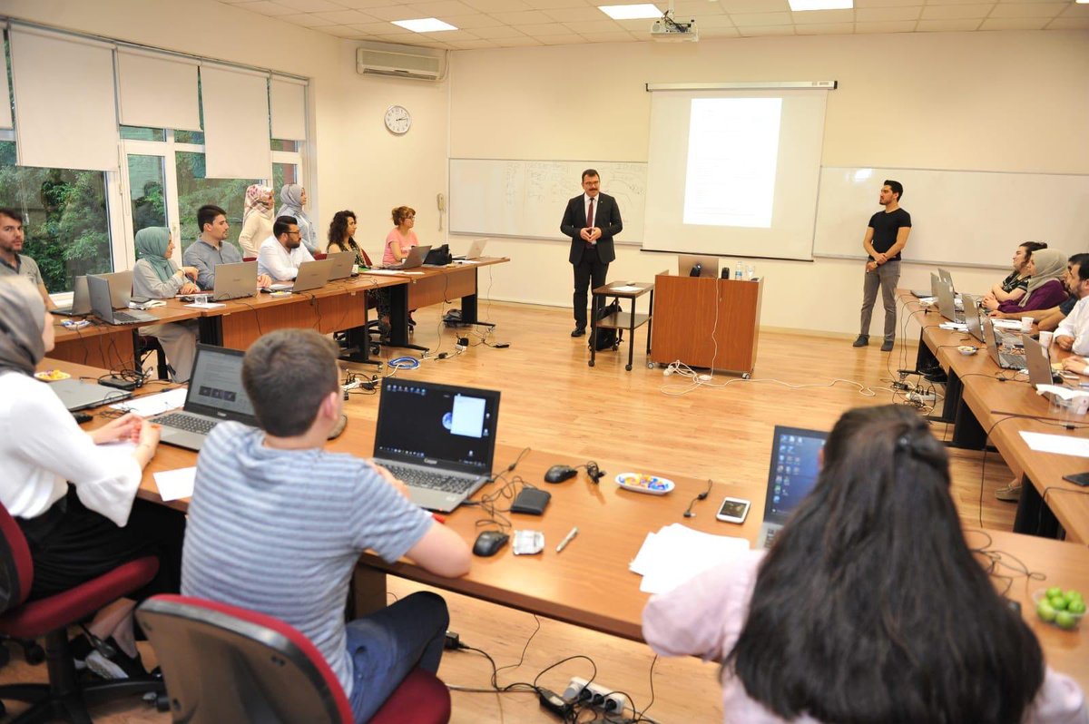 Başkanımız Prof.Dr.Hasan Mandal, <a href="/T3Vakfi/">TR Teknoloji Takımı</a> tarafından TÜBİTAK TÜSSİDE’de düzenlenen Nanoteknoloji ve Siber Güvenlik alanlarında eğitmen eğitimleri kapsamında eğitimcilerle bir araya geldi.