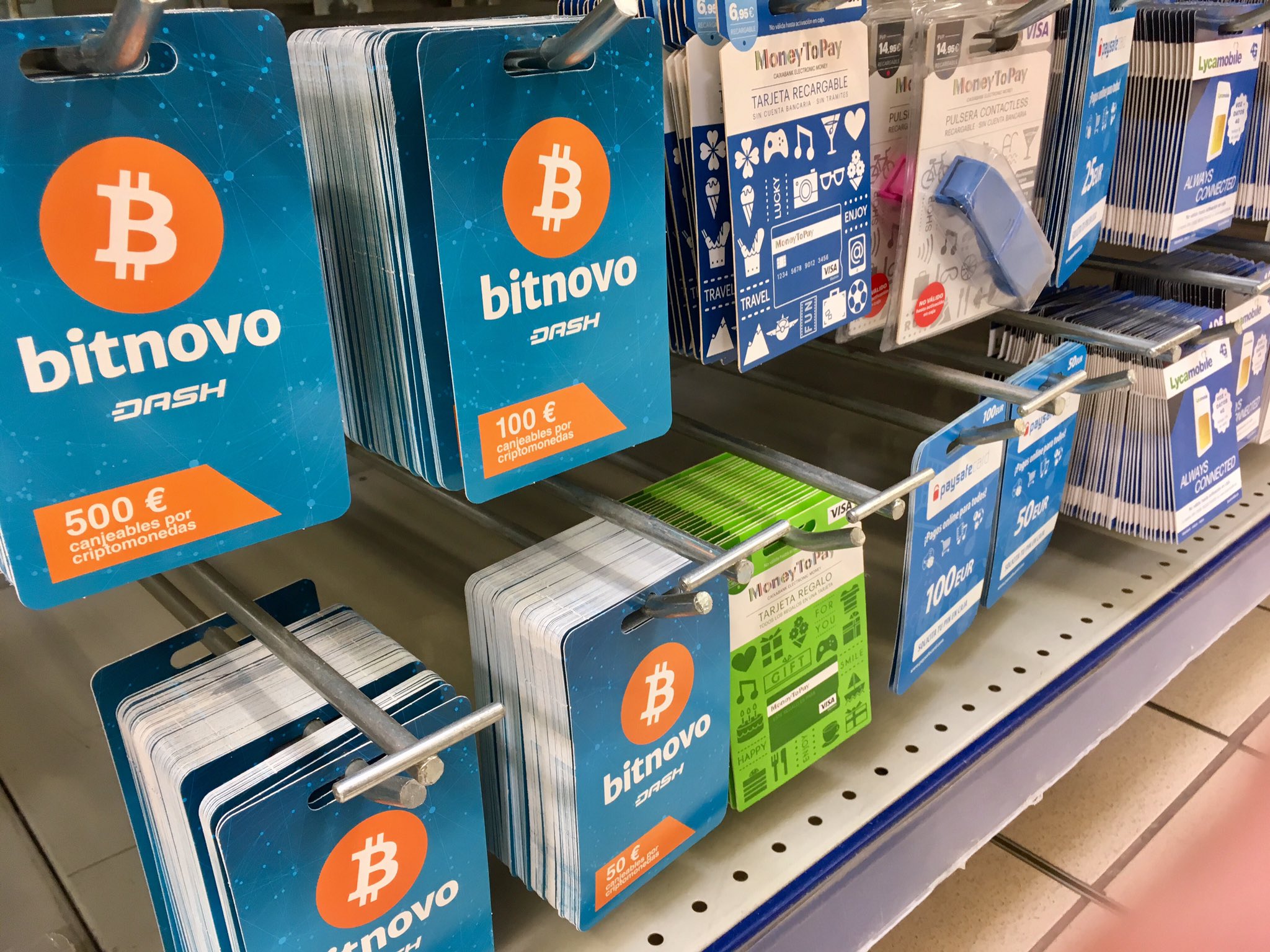 0x₿ros 🔴🌿🧡💙 on X: "El que no quiere comprar #Criptomoneda es por qué no quiere. Tarjetas @bitnovo #Eroski #Bitnovo #BTC https://t.co/p3GQYhTjDB" / X