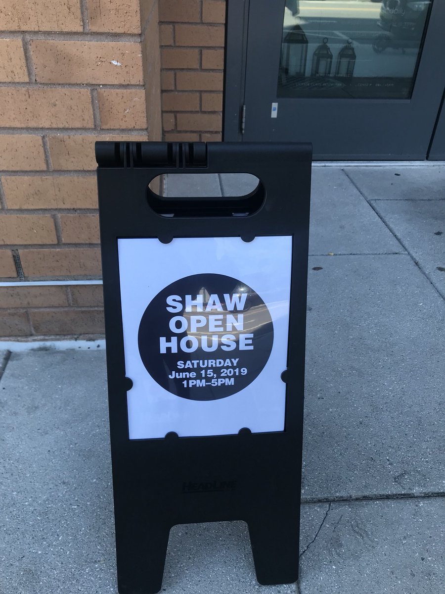 Enjoying all that Shaw has to offer at today’s Shaw Open House! The open house goes until 5pm — come out to support small and local businesses in @shawmainstreets! 

#Ward6 #LoveShaw

Cc: @DCMOCRS @MayorBowser