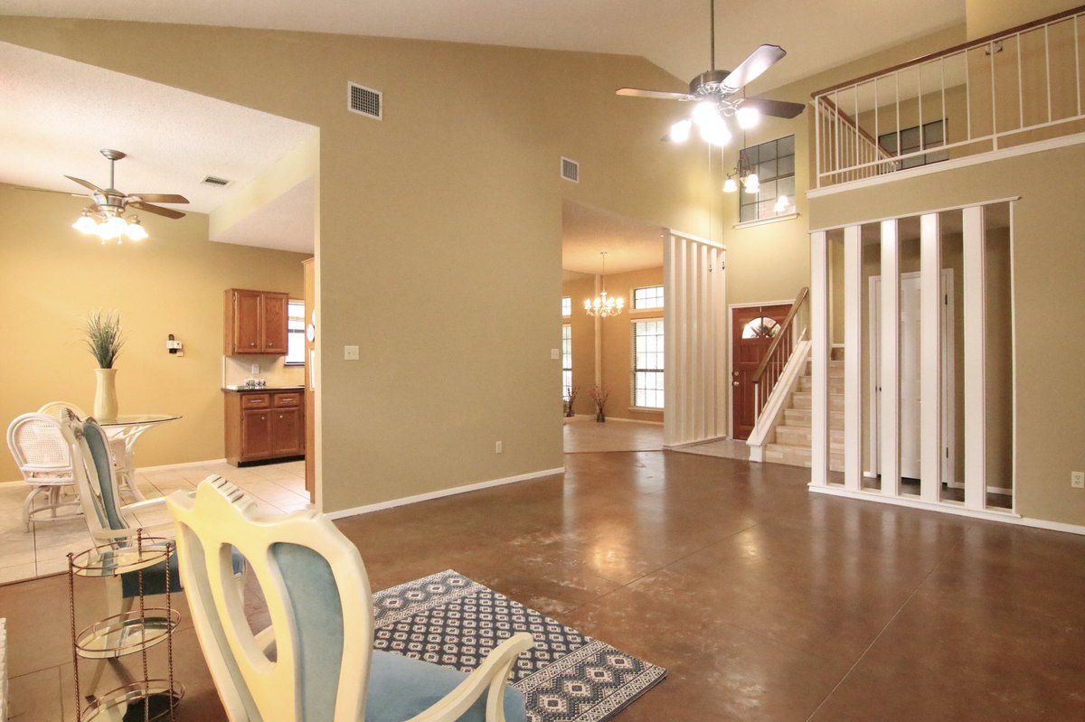 SoldInAustin's tweet photo. OPEN HOUSE until 4PM today! 2996 Overland St, Round Rock. Enter to win 4-Pack of Typhoon Texas 1-Day passes. DANA JOHNSON, REALTOR, 512.739.5522 Keller Williams Realty #giveaway #openhouse #listwithdanajohnson #soldinaustin #movetoroundrock https://t.co/l6LKSy22pm