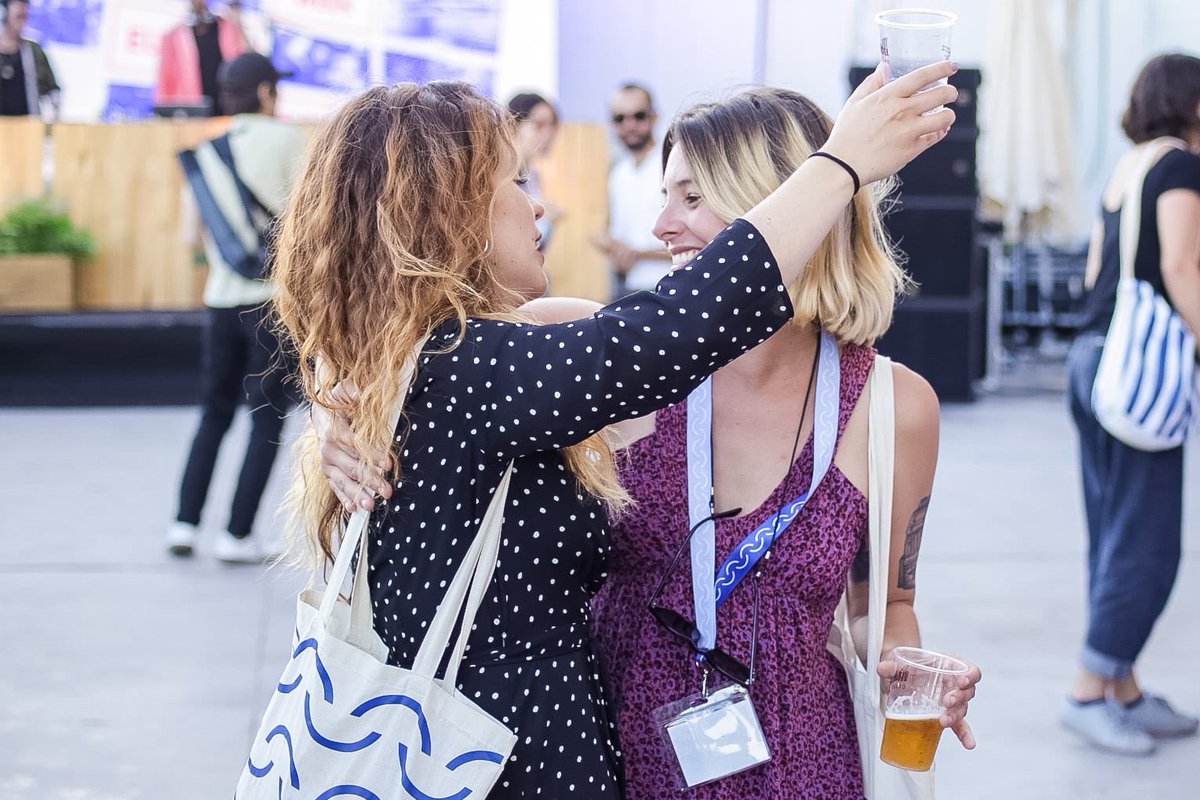 🔵 Ending with a lot of movement. Closing a week of urban conversation with Placemaking Electrònic. Dancing in the terrace of La Base during the sunset. A #PlacemakingWeekEurope that we’ll always remember. Thank you València, thank you placemakers!!