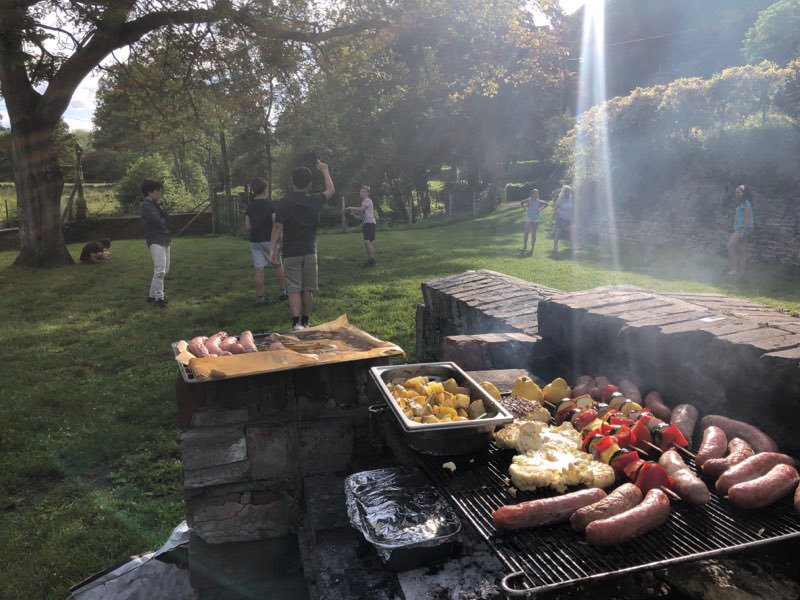 dostufffeelgood's tweet photo. ⁦@MaidwellHall⁩ farewell BBQ #rocknrolladventures #schooltripsswissnormandy https://t.co/O5U3f2szkH