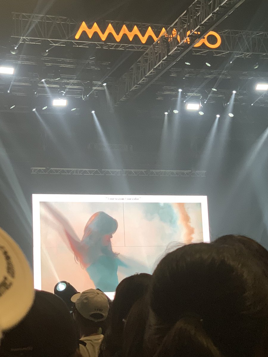 tra810172's tweet photo. 美好的結束,然後腳已經斷了!
#마마무 #술라 #문별 #휘인 #화사 #사랑해요 #대만 #MAMAMOO #SOLAR #MOONBYUL #WHEEIN #HWASA #2019MAMAMOONCONCERTINTAIWAN #4seasonconcert #4season_FW #TAIWAN #HAPPYNIGHT https://t.co/E9xOMvfNm2
