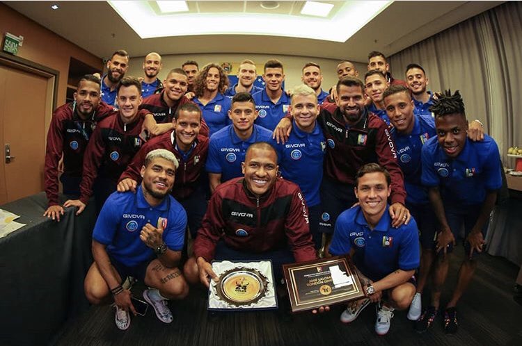 AG_movement's tweet photo. Nuestra selección 🇻🇪 siempre nos une en cada partido, jugada, victoria y derrota ¡Vamos por la #CooaAmérica2019! Éxitos! #nevergiveup #agmovement #hechosnopalabras https://t.co/0OKXQwalzS
