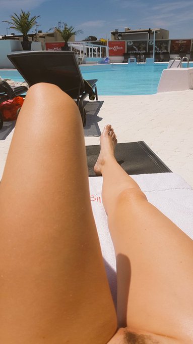 Alors on est pas bien l&agrave; ?  Bon vendredi &agrave; vous mes ch&eacute;ris 😍 #RT #Like trouve o&ugrave; je suis⁉️ et je te follow<a href="/tag/like"class="tags"><span>#like</span></a><a href="/tag/rt"class="tags"><span>#rt</span></a>