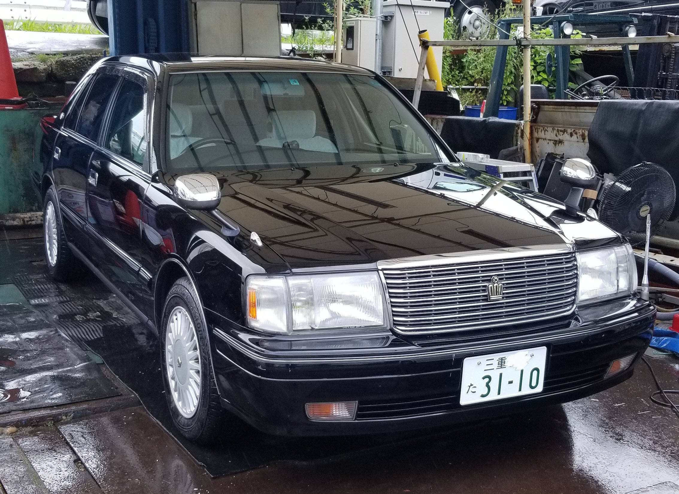 センチュリー買えるほど儲かってないヤクザの車 Twitter Search Twitter