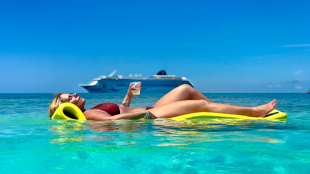 CruiseNorwegian's tweet image. Now THIS is how to Bahama! 👇 #CruiseNorwegian
📸: @SollazzoLuigina