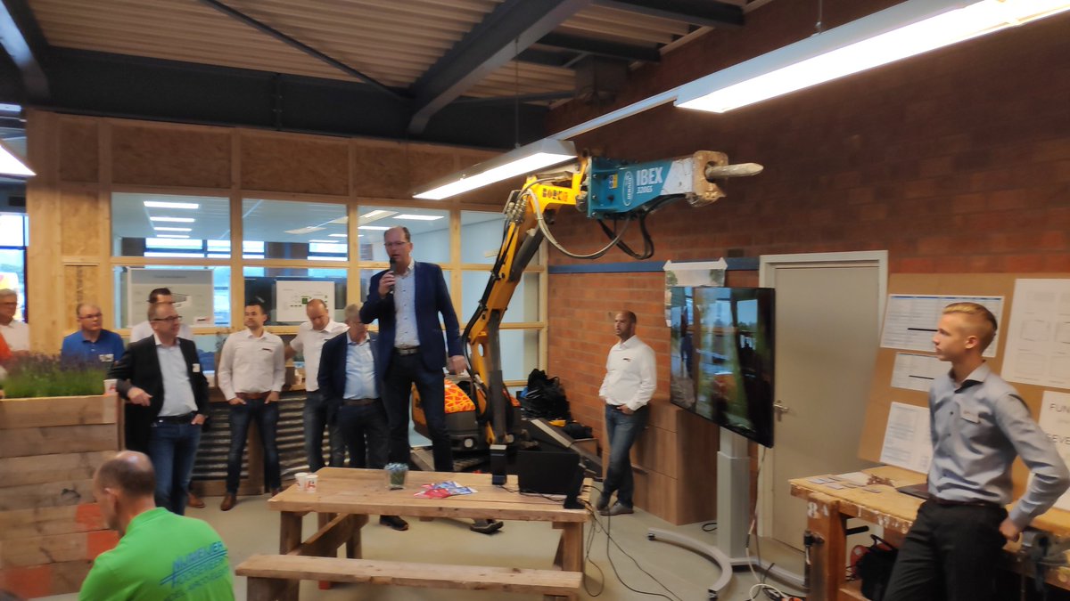 Een geslaagde dag van de Bouw <a href="/Alfacollege/">Alfa-college</a> Hoogeveen. Innovaties in klimaatbeheersing en energie in uitvoering bij #volta2020 geborgd in het Kenniscentrum <a href="/Alfacollege/">Alfa-college</a> .