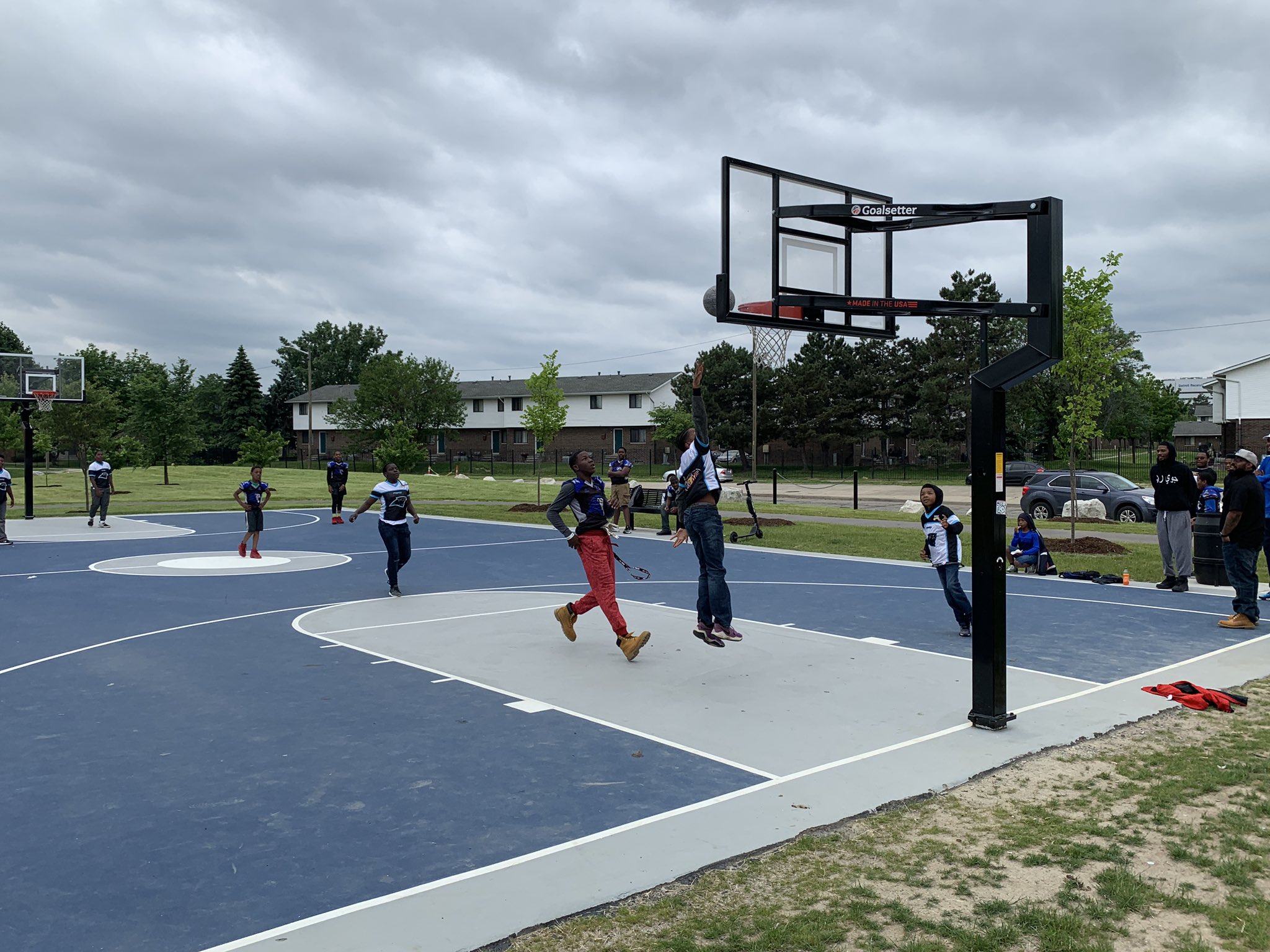 Great Basketball Courts In Detroit For An Active Summer Outdoors