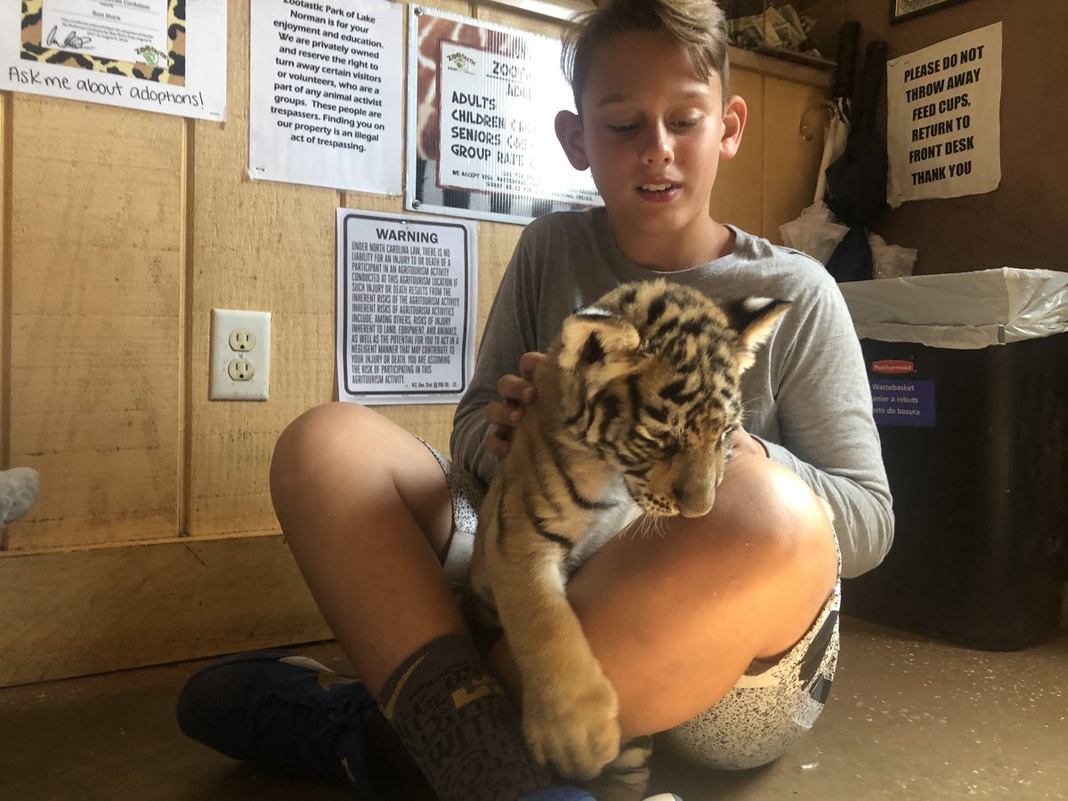 BrianFox46's tweet image. We got to meet #officersheldon at #zootastic. I don’t think we’ll be able to top this moment for a long time.