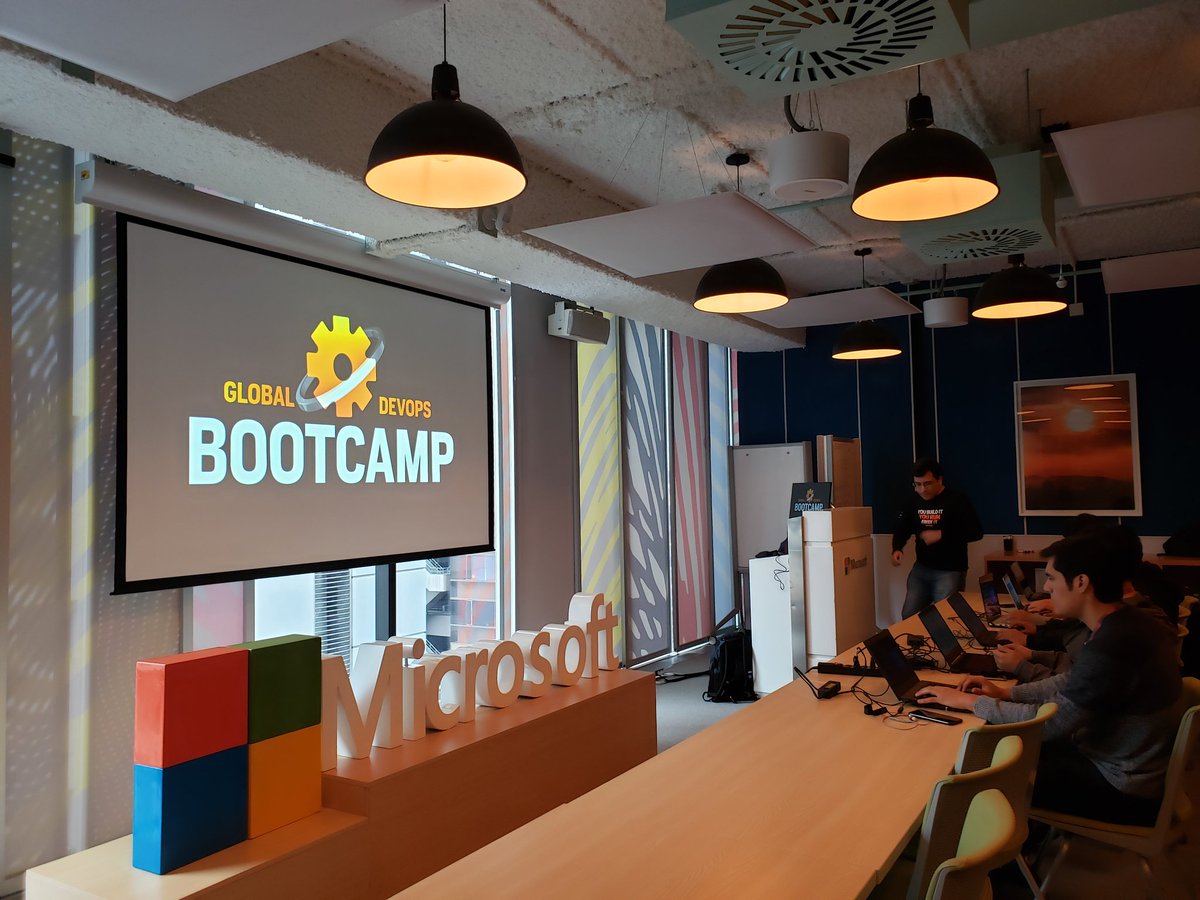 jesulink2514's tweet image. Welcome to the Global DevOps Bootcamp, Lima, Perú #gdbc #gdbc2019 
CC: @RenzoRoblesS , @fisica3