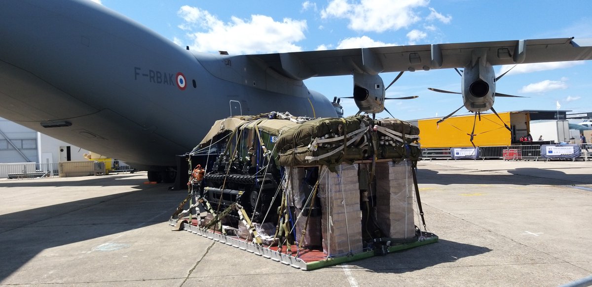 b747ryder_leduc's tweet photo. Is your ride serviced? Are your bags packed? Come see us in Paris,
Hall 3 C60. #safety #LGOC #aviation #ParisAirShow https://t.co/OYGIjCPFkt
