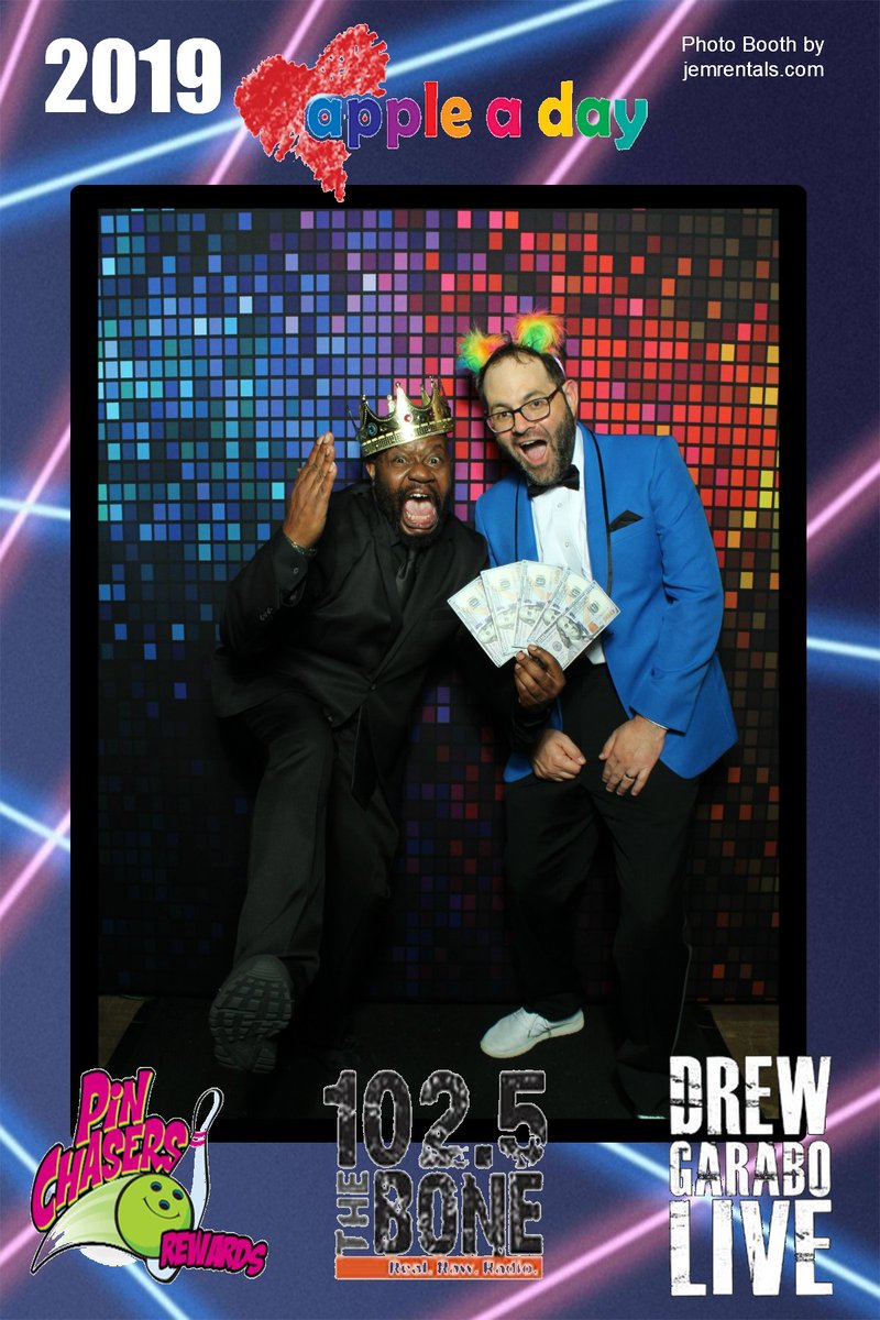 JEMRentals's tweet photo. #AppleADayProm was an amazing event for a great cause! Thank you for having us! It was great meeting the people we listen to all the time. Truly a great group of people! @RadioPhoebe great job and thank you! We'll get @DrewOnTheRadio in the booth next time. https://t.co/m6paHux0L8