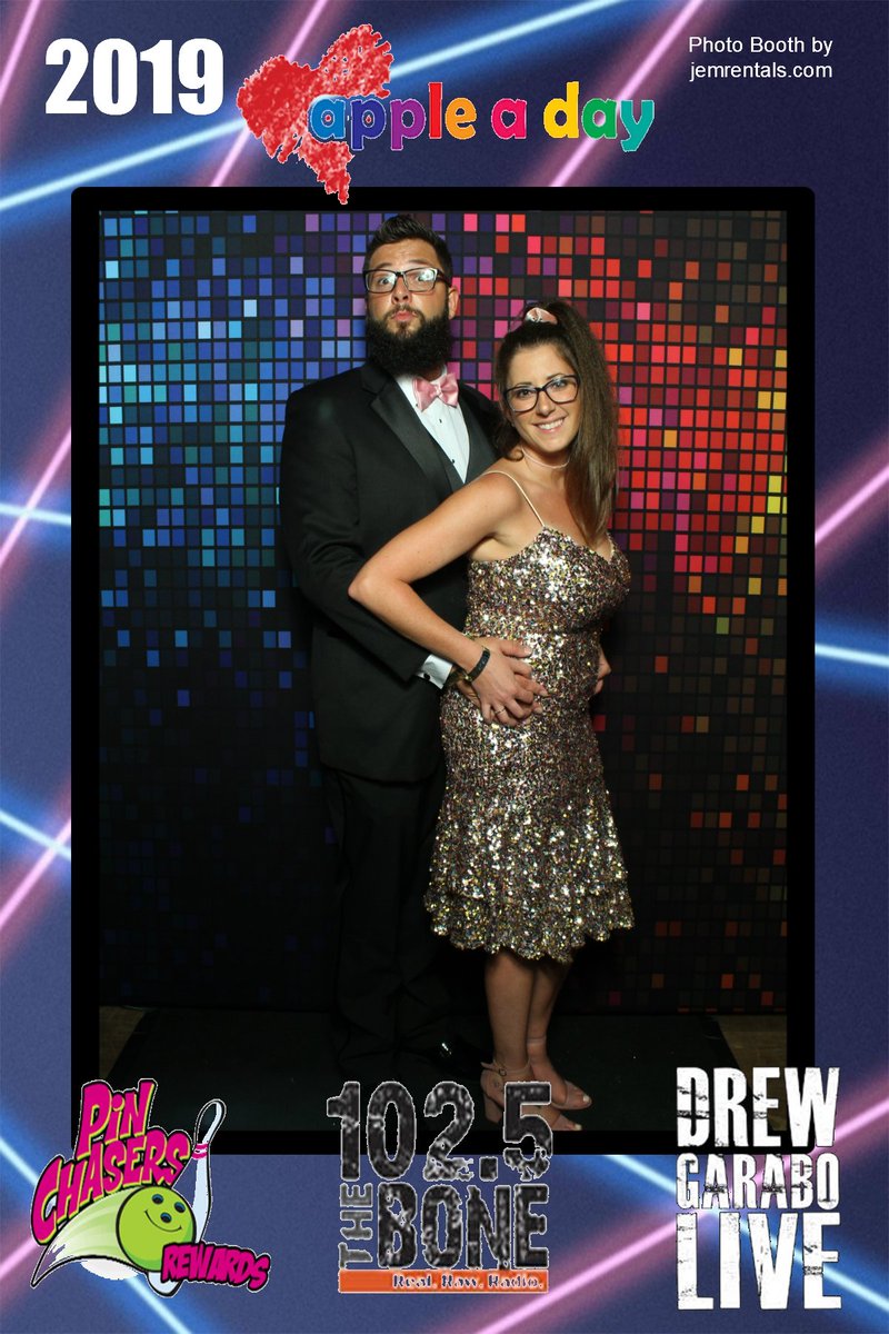 JEMRentals's tweet photo. #AppleADayProm was an amazing event for a great cause! Thank you for having us! It was great meeting the people we listen to all the time. Truly a great group of people! @RadioPhoebe great job and thank you! We'll get @DrewOnTheRadio in the booth next time. https://t.co/m6paHux0L8