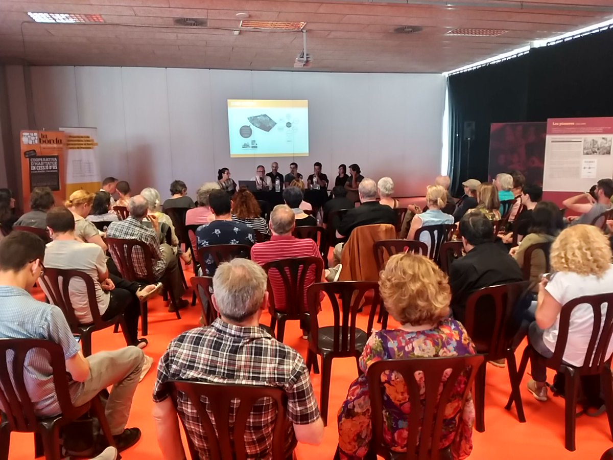 RogerCuvi's tweet photo. En una societat individualitzada, amb grans problemes d'habitatge, són imprescindibles projectes d'Habitatge Cooperatiu 🏘️ com #CalCases @BordaCoop #LaRaval #Lloguem #LaSequoia
Avui comparteixen les seves experiències a la Jornada Economia Social juntament @sostrecivic @ladinamo_ https://t.co/RyCnYTylTI