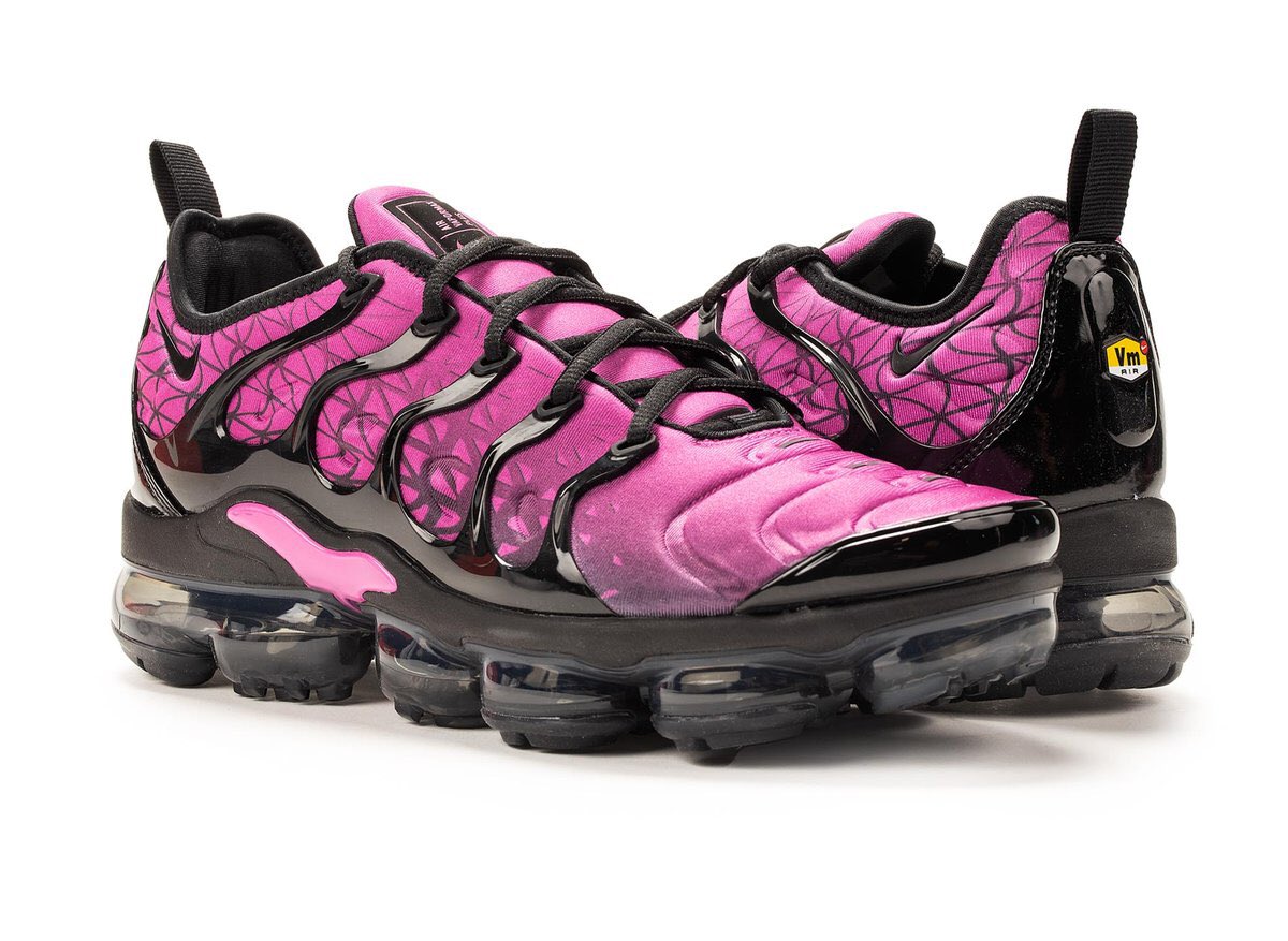 nike air vapormax plus active fuchsia