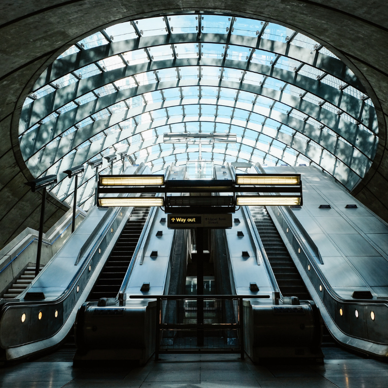 LDNCollections's tweet photo. Every week, London Underground escalators travel the equivalent distance of going twice around the world!! π #tubelinefacts #LondonUnderground #tube #lucollections #London #TFL https://t.co/ZEDIMe05Or
