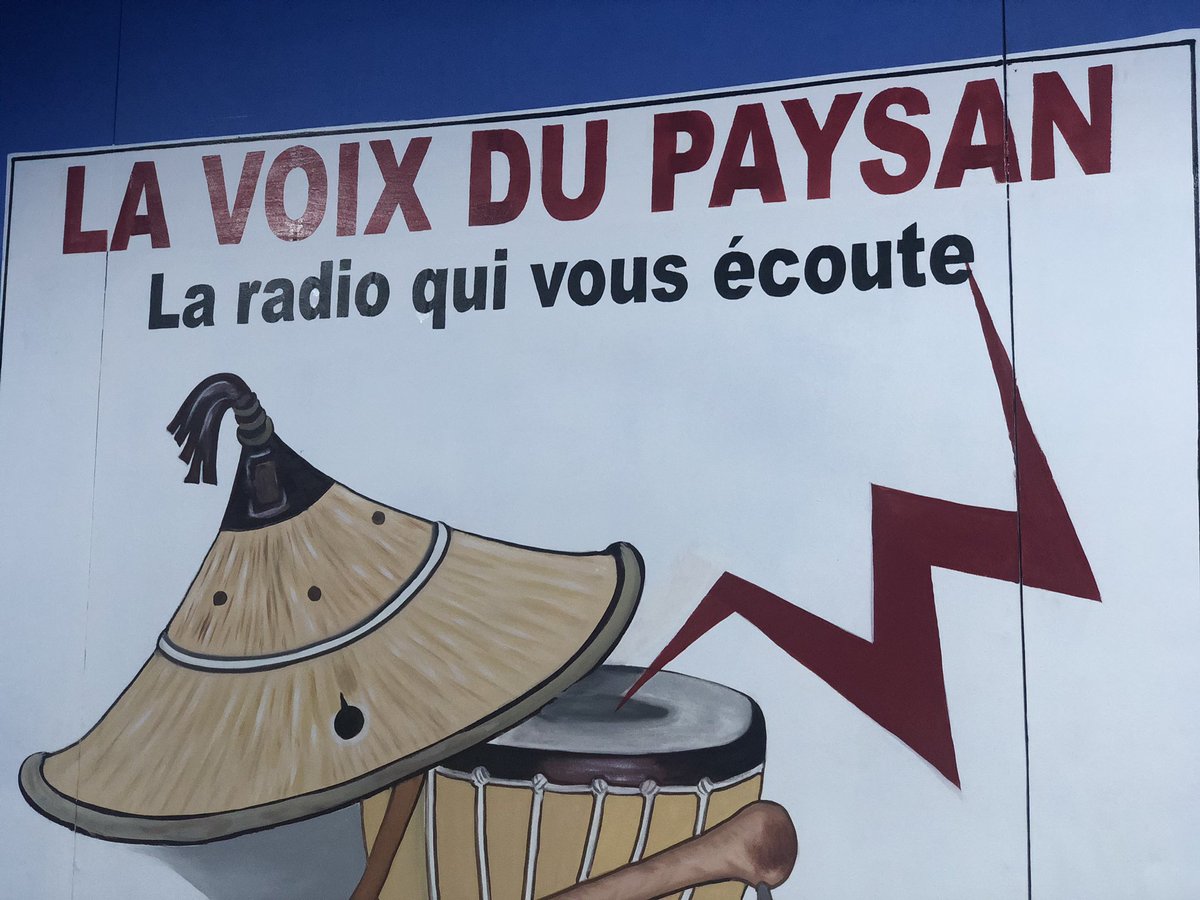 BnuelCom's tweet photo. #TechCampOHG2019 les jeunes techcampeurs reçus dans les studios de la “Voix du Paysan” pour parler de réseaux sociaux et bonne gouvernance #lwili #Burkina #TechCampOuaga2019 #TechCamp2019 #TechCampDori2019 https://t.co/akVhH44DFF