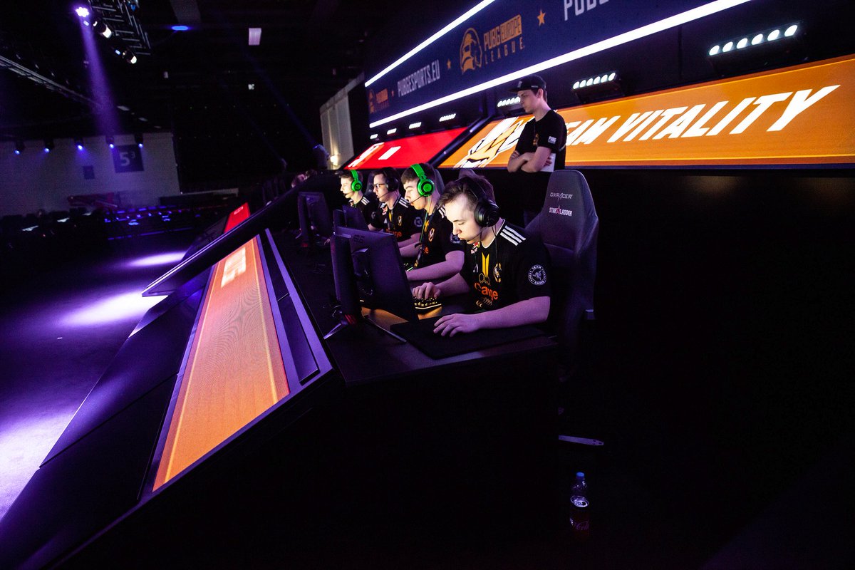 Grab a seat, sit back and put your level 3 helmet on, today's PUBG <a href="/PEL_Esports/">PEL Esports</a> session has already begun!

Our casters <a href="/Co6nus/">Co6nus🎙️</a> &amp; @BenDimanche are on the deck on our team's POV, join them!

📺 twitch.tv/pel_esports_vit