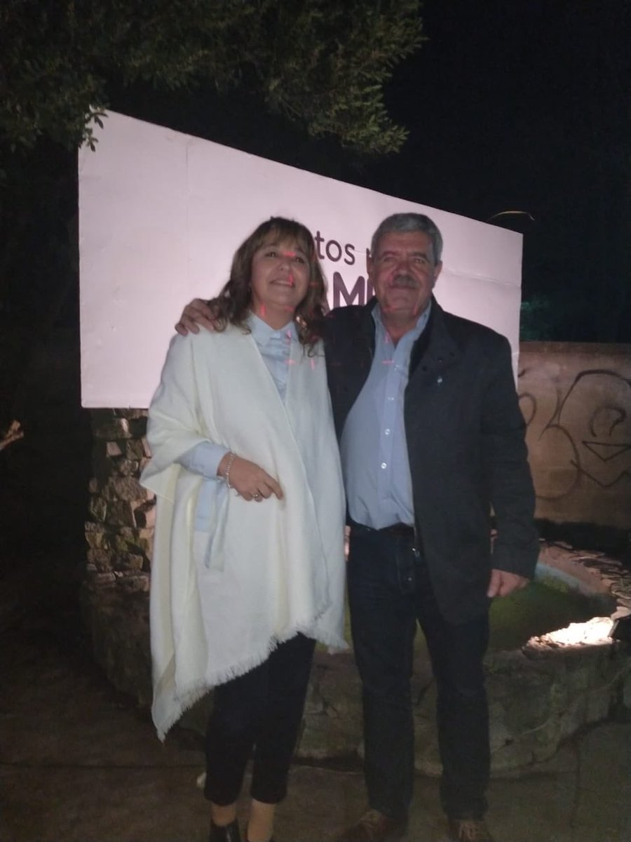 AlonsoSandri's tweet photo. En Villa Gesell, acompañamos a @Baldo_luis, @anitaaustral y todo ese gran equipo de #JuntosPorElCambio en la inauguración de su nueva casa!!Vamos con Luis2019!! https://t.co/2gG6tg4jQ2