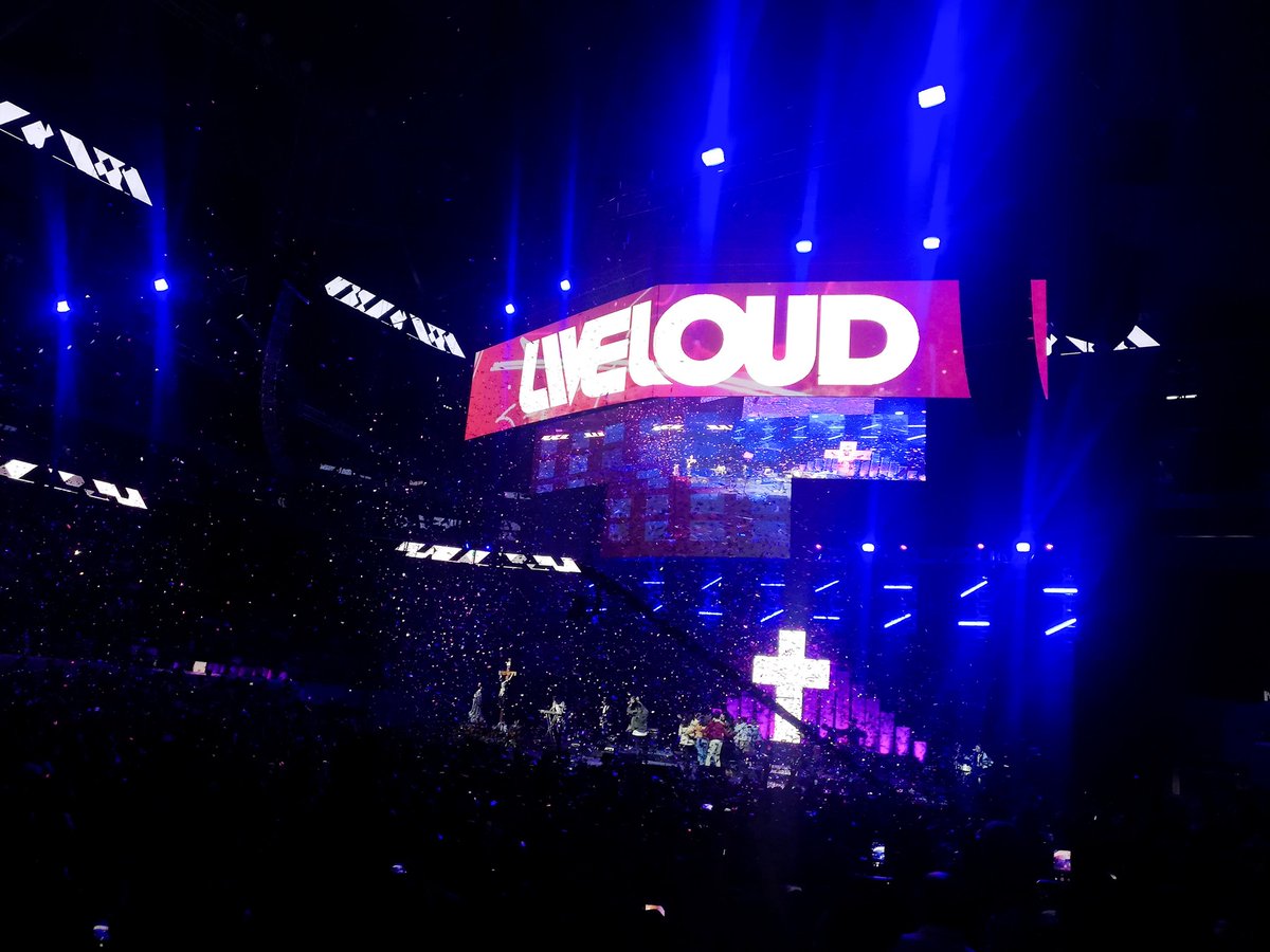 rgrozul's tweet photo. Still the best concert. 💕 #Liveloud2019 https://t.co/0fSV0oiQlx